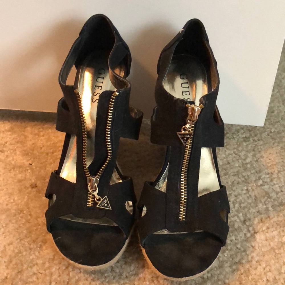 Sandal platforms
